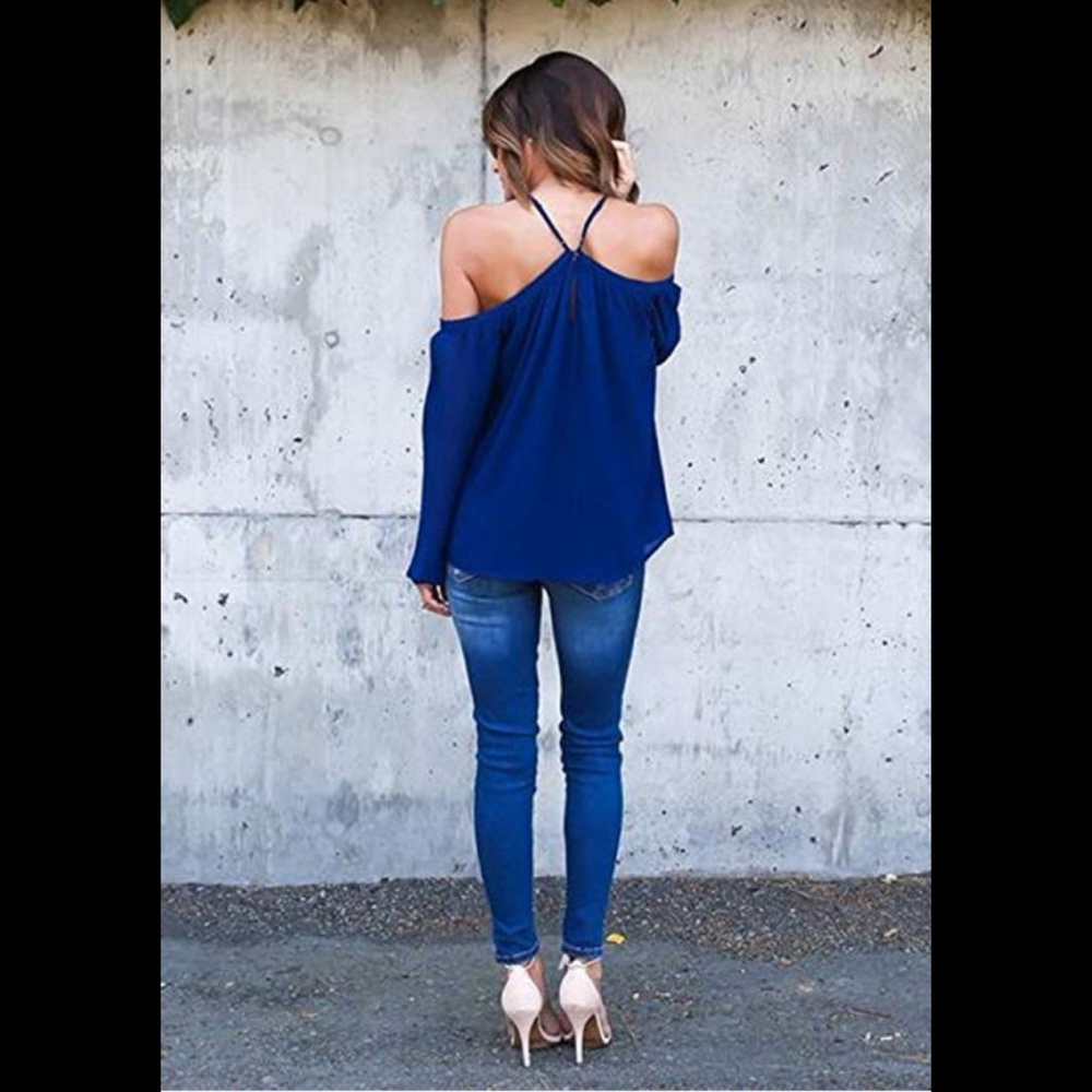 5⭐rated Long sleeve cold shoulder halter top - Picture 3 of 4